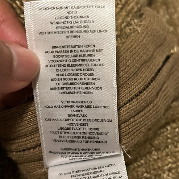 Michael Kors Women’s Tan Pullover Cable Knit Sweater with Zippers Size Small - Picture 9 of 10